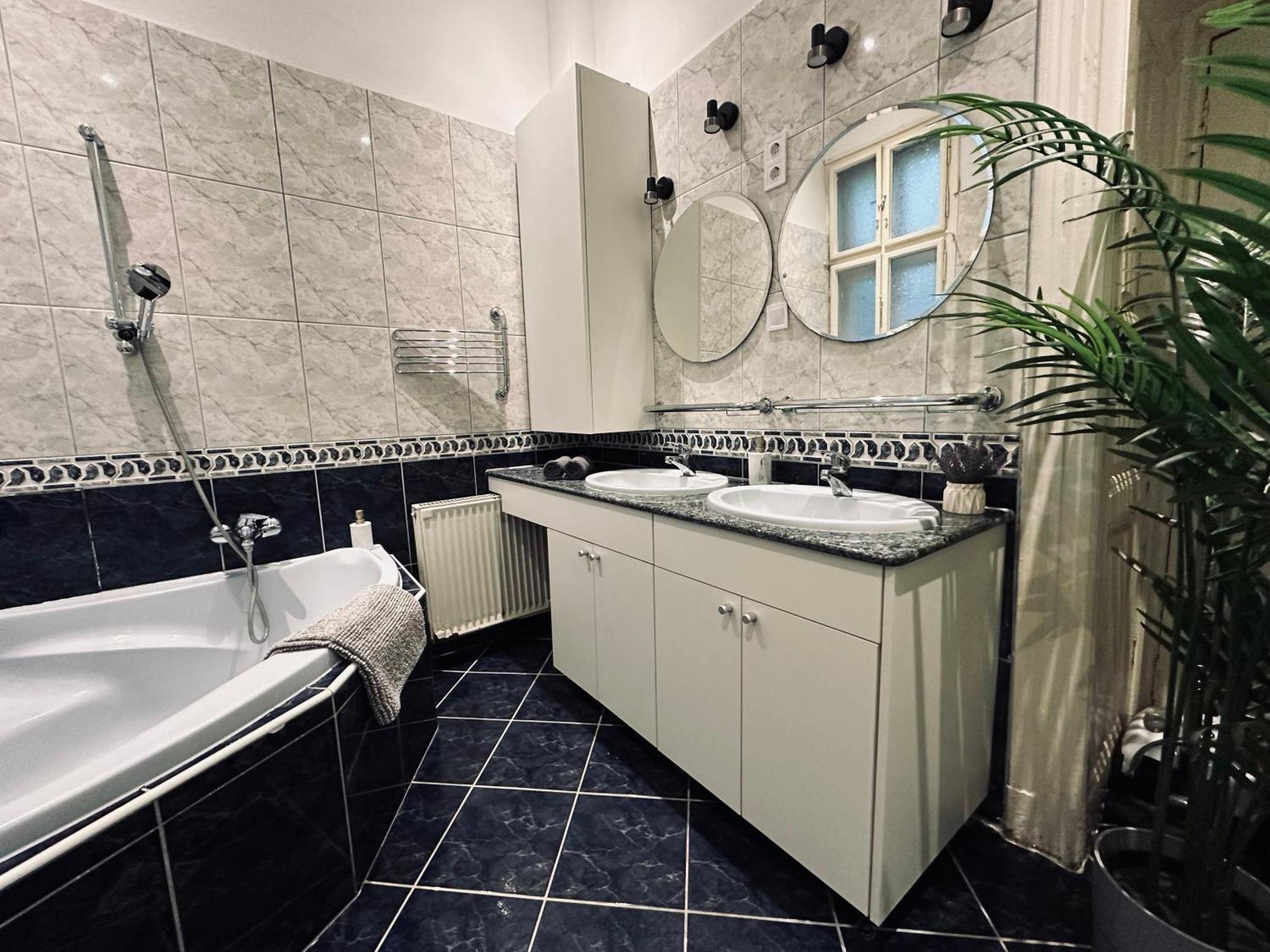 Spacious Vintage For 12ppl Appartement